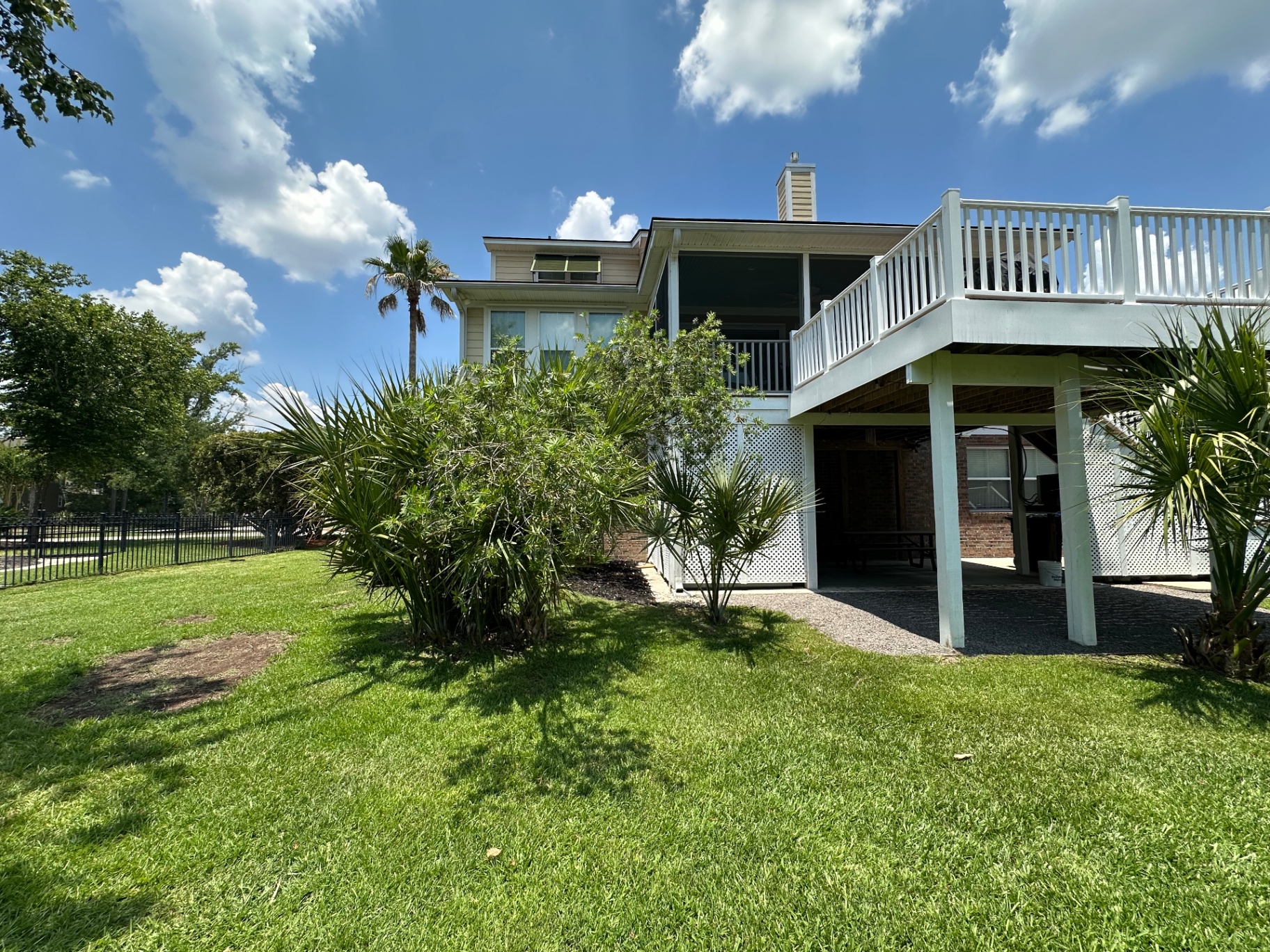 Charleston home cleaned by York's Pressure Washing